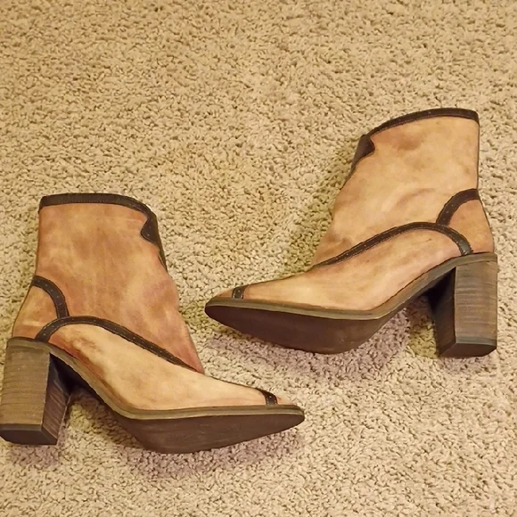Free People Brown and Black Ankle Booties - Picture 6 of 6